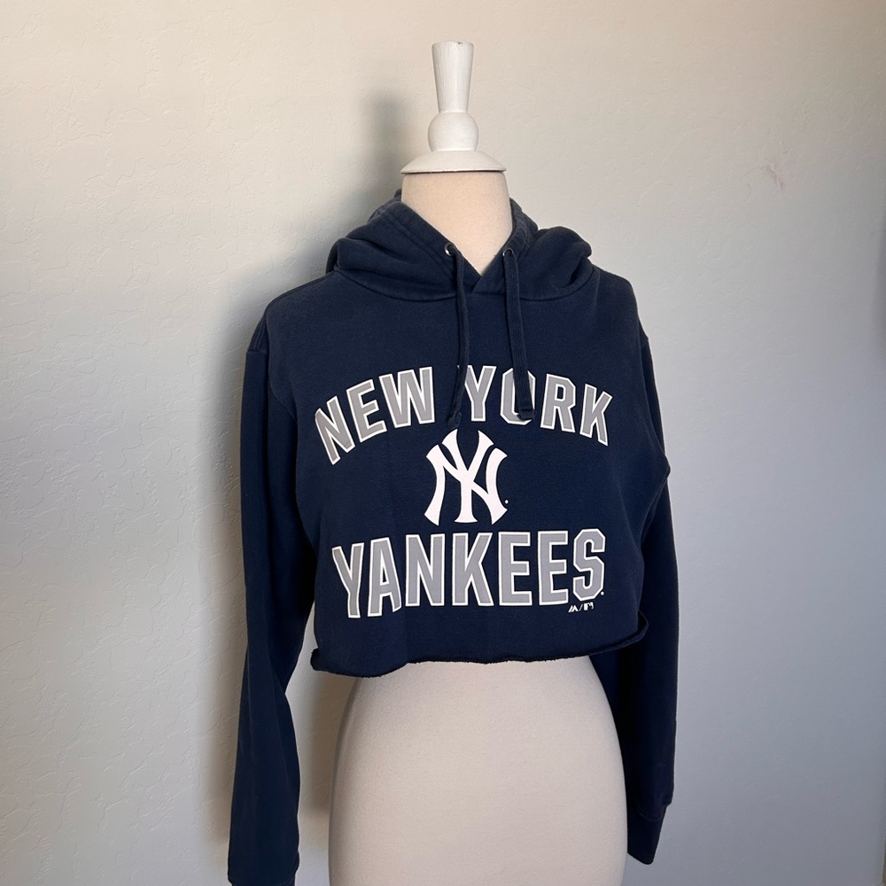 New York Yankees Navy Cropped Hoodie